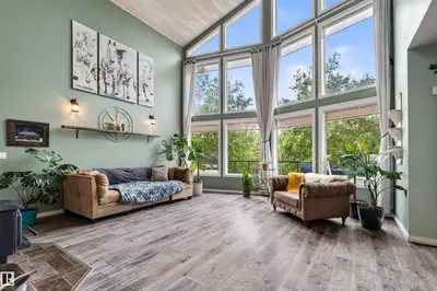 Interior photo 2 of 59122 RGE ROAD 233
