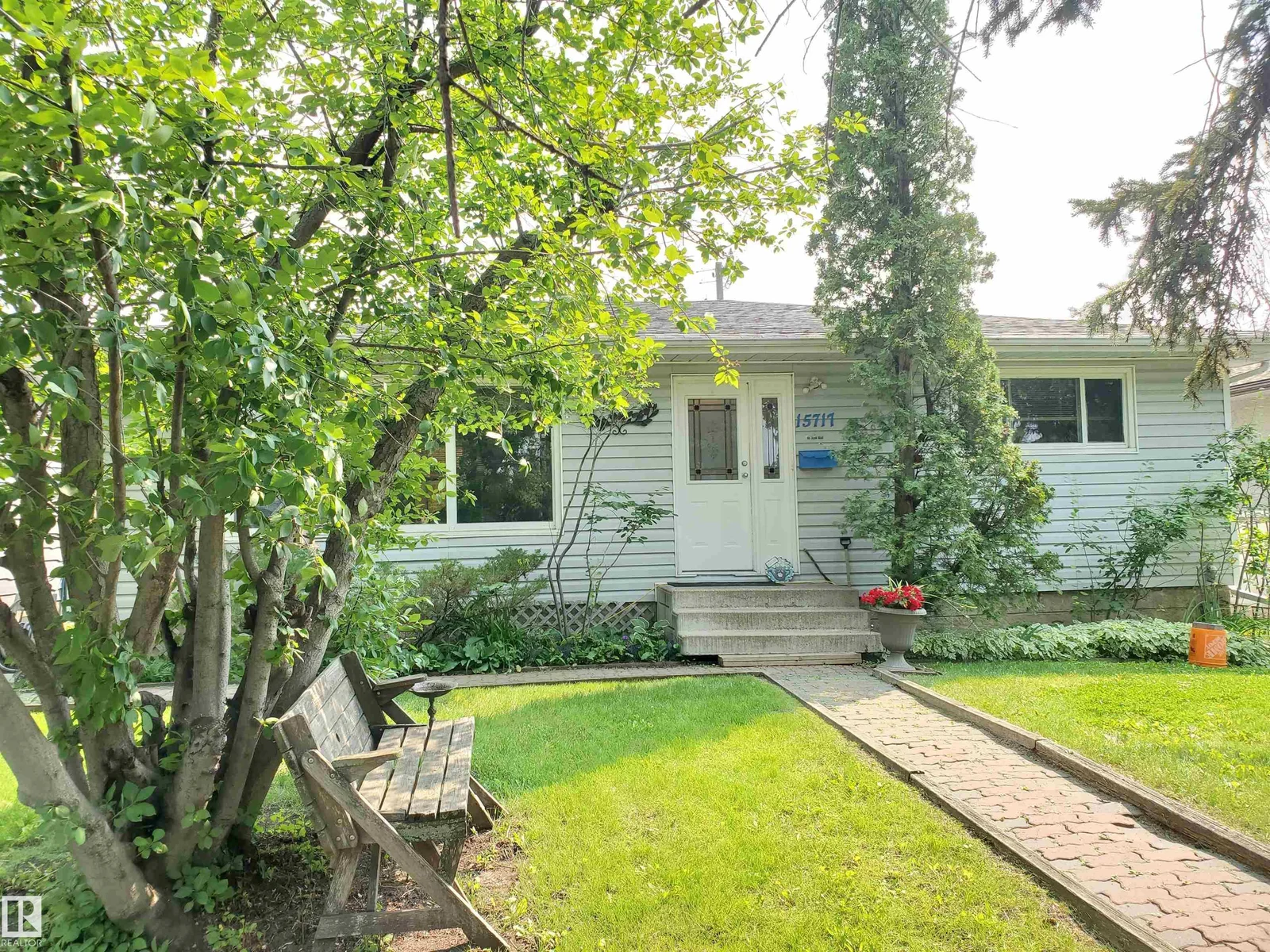 15717 92 AV NW, Edmonton - 4 bedroom Detached Single Family for sale