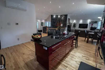 Interior photo 3 of 5631 49 ST