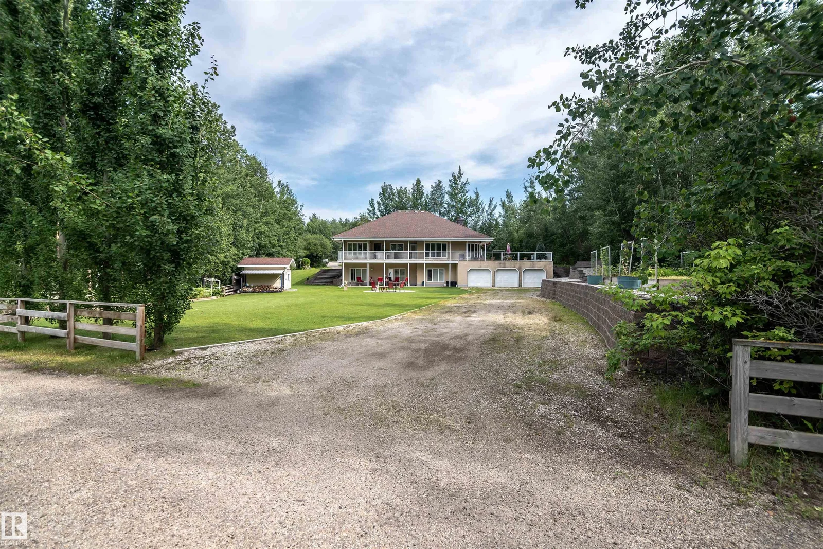 5631 49 ST, Rural Lac Ste. Anne County - 2 bedroom Detached Single Family for sale