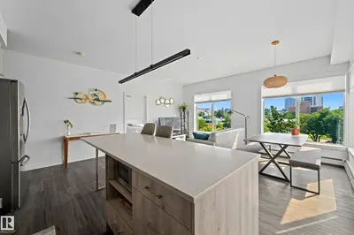 Interior photo 4 of #408 10837 83 AV NW