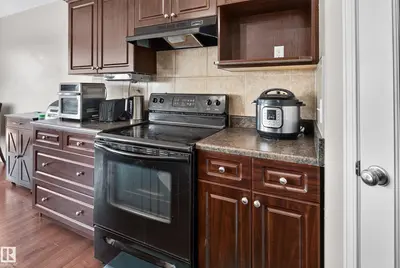 Interior photo 4 of 124 KEYSTONE CR