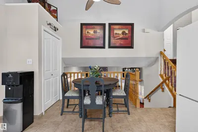 Interior photo 4 of 19 DESMARAIS CR