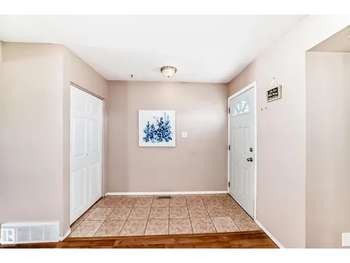 100 DICKINSFIELD CT NW, Edmonton - $178,800