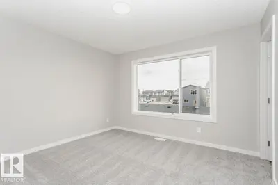 Interior photo 3 of 306 Hawthorn WY
