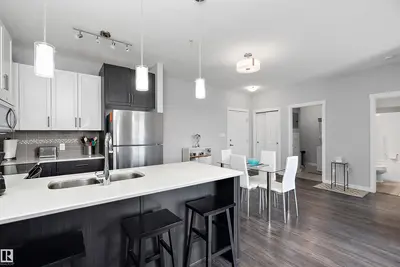 Interior photo 2 of #407 812 WELSH DR SW