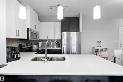 Interior photo 3 of #407 812 WELSH DR SW