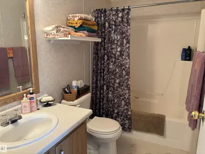 Interior photo 4 of #10A 185073 TWP RD 654