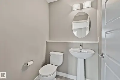Interior photo 4 of 16715 40 ST NW