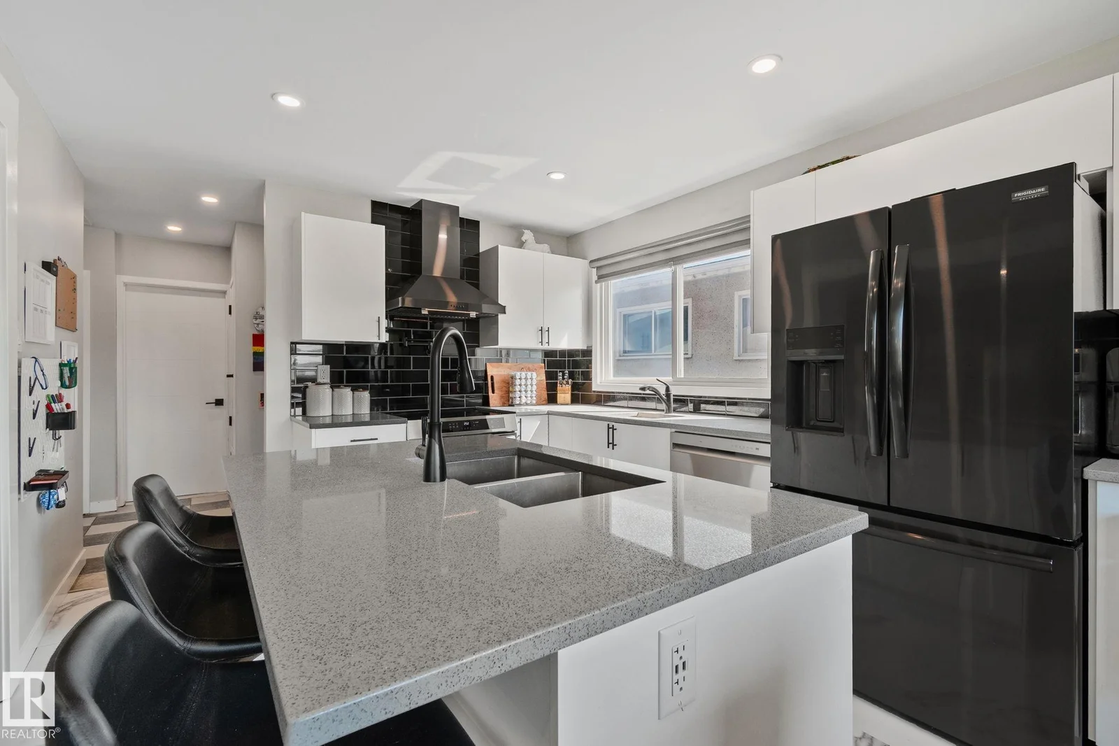 4723 105 ST NW, Edmonton - 3 bedroom Duplex for sale