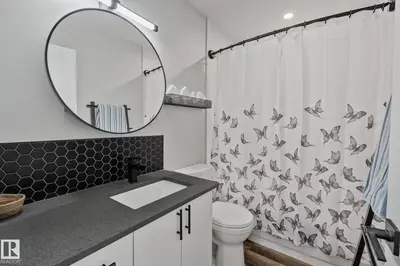Interior photo 4 of 4723 105 ST NW