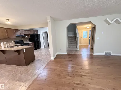 3027 26 AV NW NW, Edmonton - $499,900