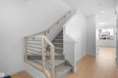 Interior photo 1 of 1023 14 AV NW