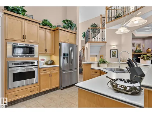 6 Prestige Point NW NW, Edmonton - $875,000