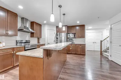 Interior photo 3 of 6727 20 Ave SW