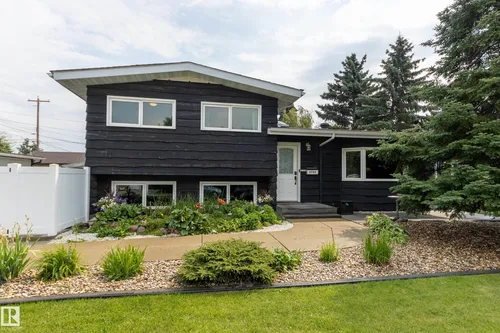 5203 105 ST NW, Edmonton - $525,000