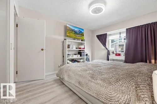 7422 188 ST NW, Edmonton - $415,000