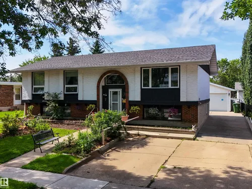 7 GRAHAM AV, St. Albert - $484,900