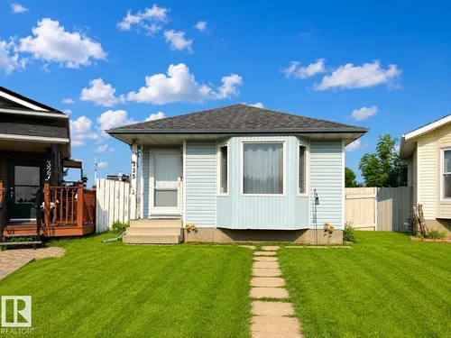 325 KLINE CR NW, Edmonton - $400,000