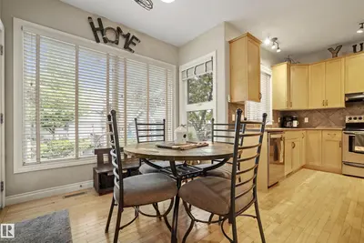 Interior photo 4 of 416 SPARLING CT SW