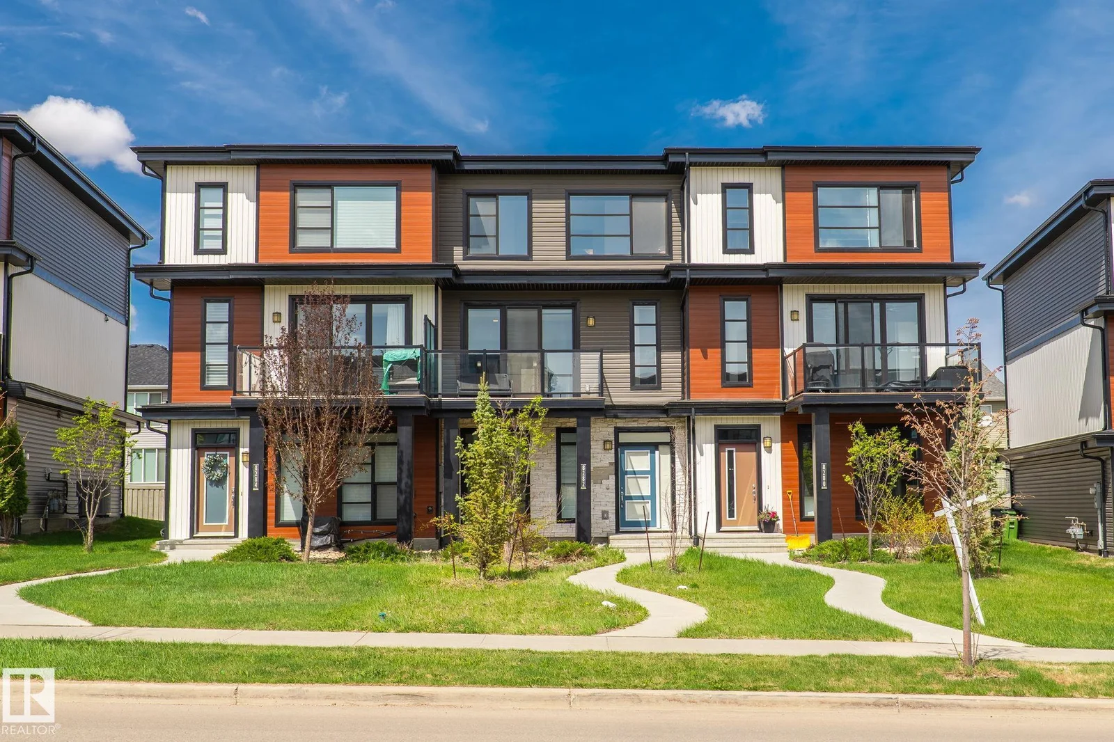 8282 CHAPPELLE WAY SW, Edmonton - 3 bedroom Residential Attached for sale