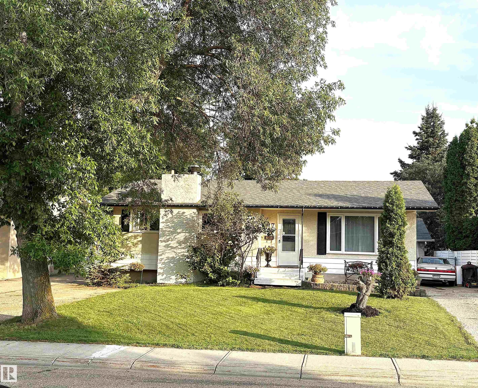 17 STARLING DR, Sherwood Park - 4 bedroom Detached Single Family for sale