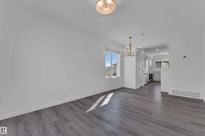 Interior photo 4 of 