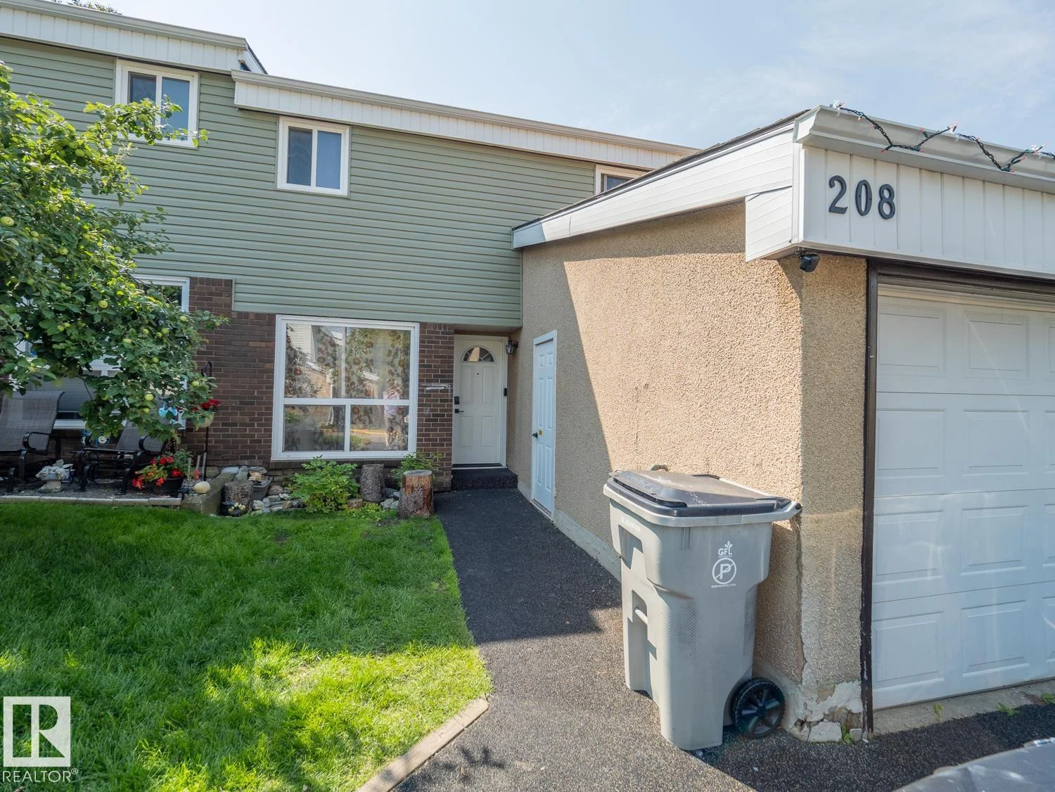 208 GRANDIN VG, St. Albert - 3 bedroom Townhouse for sale