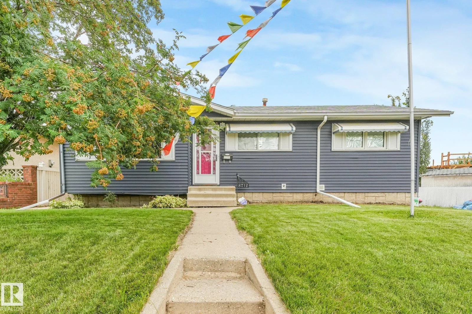 8712 137 AV NW, Edmonton - 3 bedroom Detached Single Family for sale