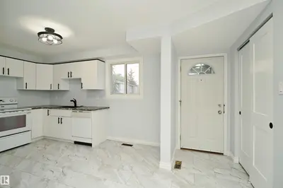 Interior photo 1 of 1679 LAKEWOOD RD NW NW