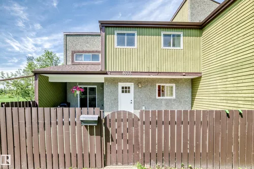 8033 27 AV NW, Edmonton - $239,900