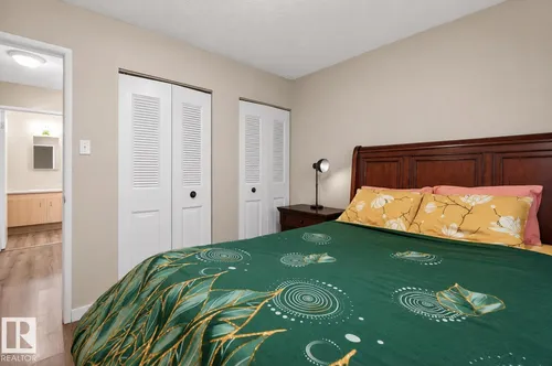 11368 139 AV NW, Edmonton - $188,888