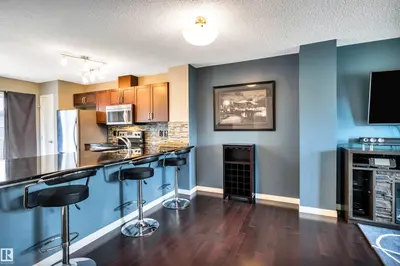 Interior photo 3 of 571 ORCHARDS BV SW