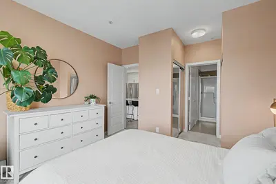 Interior photo 2 of #435 1008 ROSENTHAL BV NW