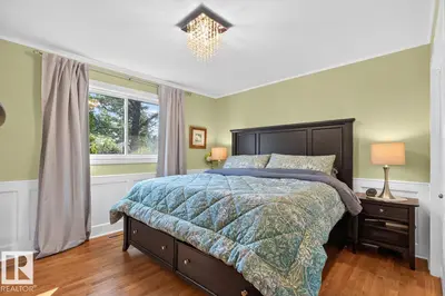 Interior photo 2 of 4631 113A ST NW