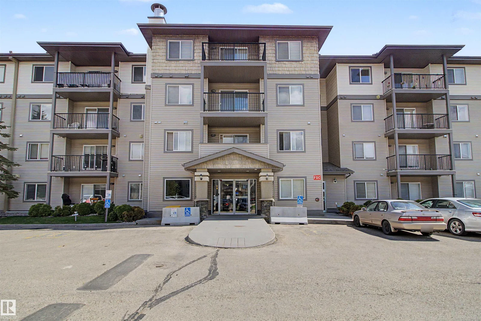 #204 309 CLAREVIEW STATION DR NW, Edmonton - 2 bedroom Apartment for sale