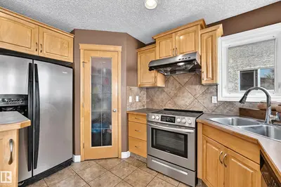 Interior photo 4 of 16619 72 ST NW