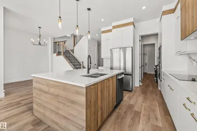 Interior photo 2 of 21 Sorel AV