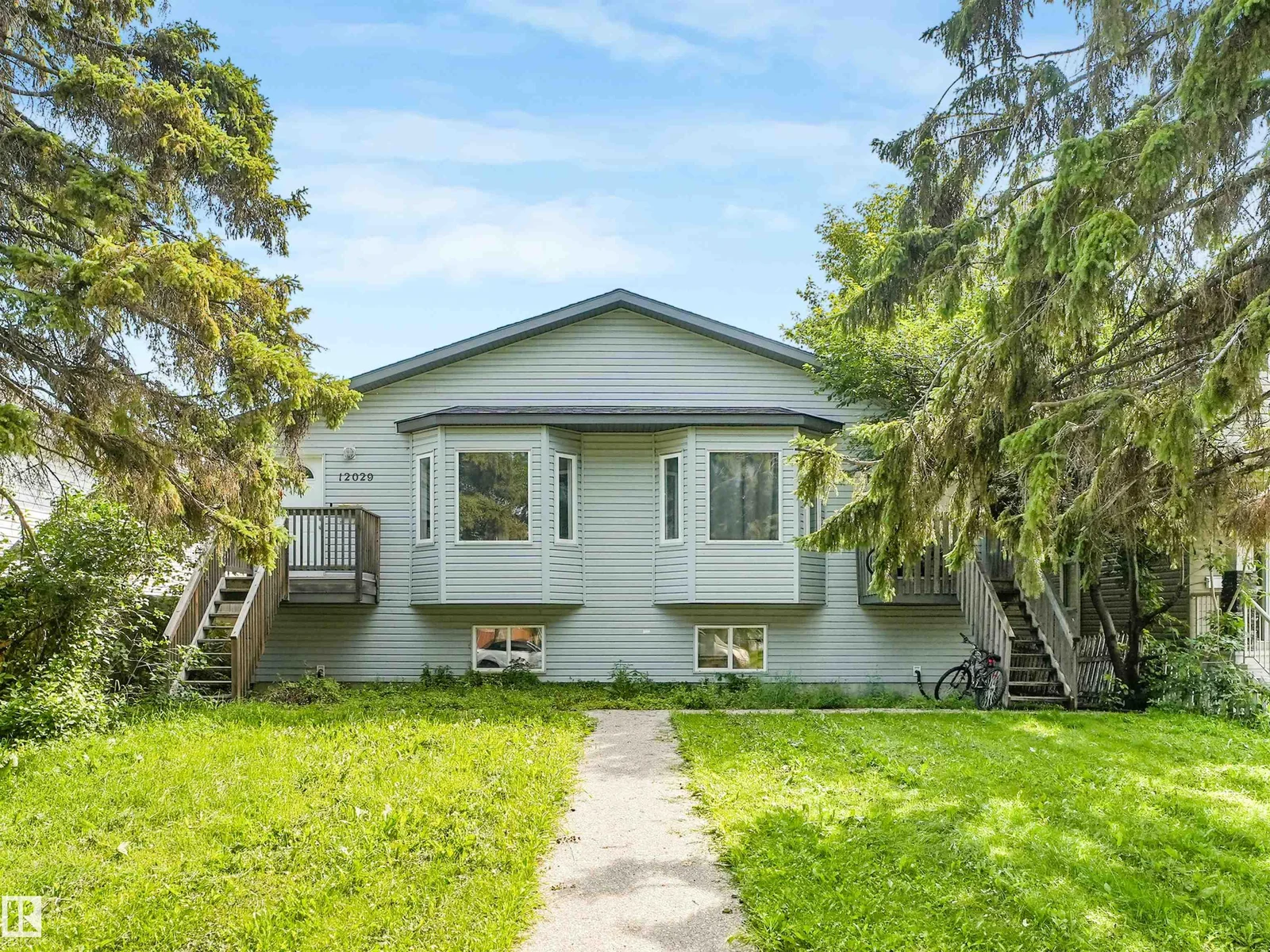 12027 105 ST NW, Edmonton - 5 bedroom Duplex for sale