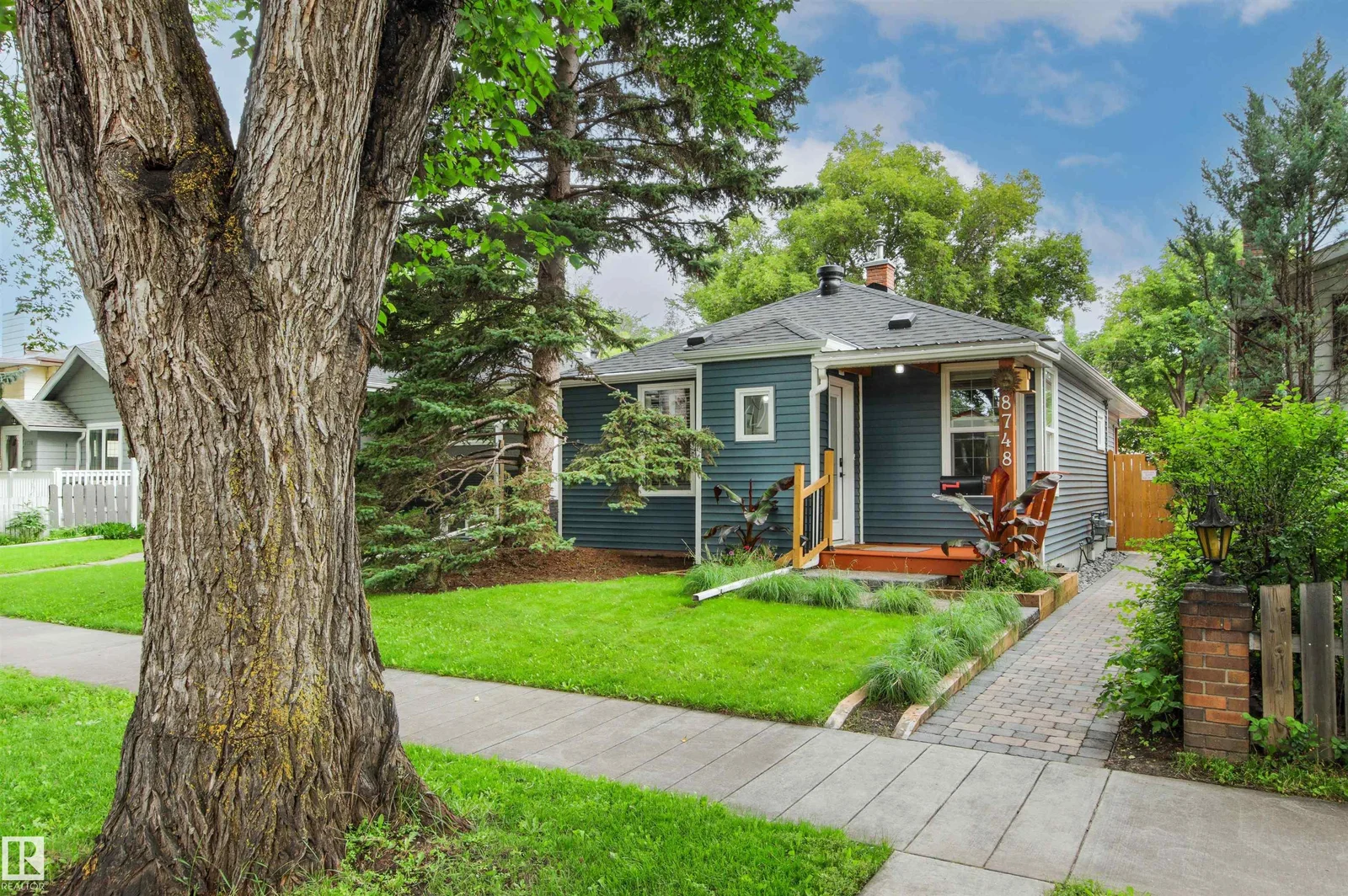 8748 80 AV NW, Edmonton - 3 bedroom Detached Single Family for sale