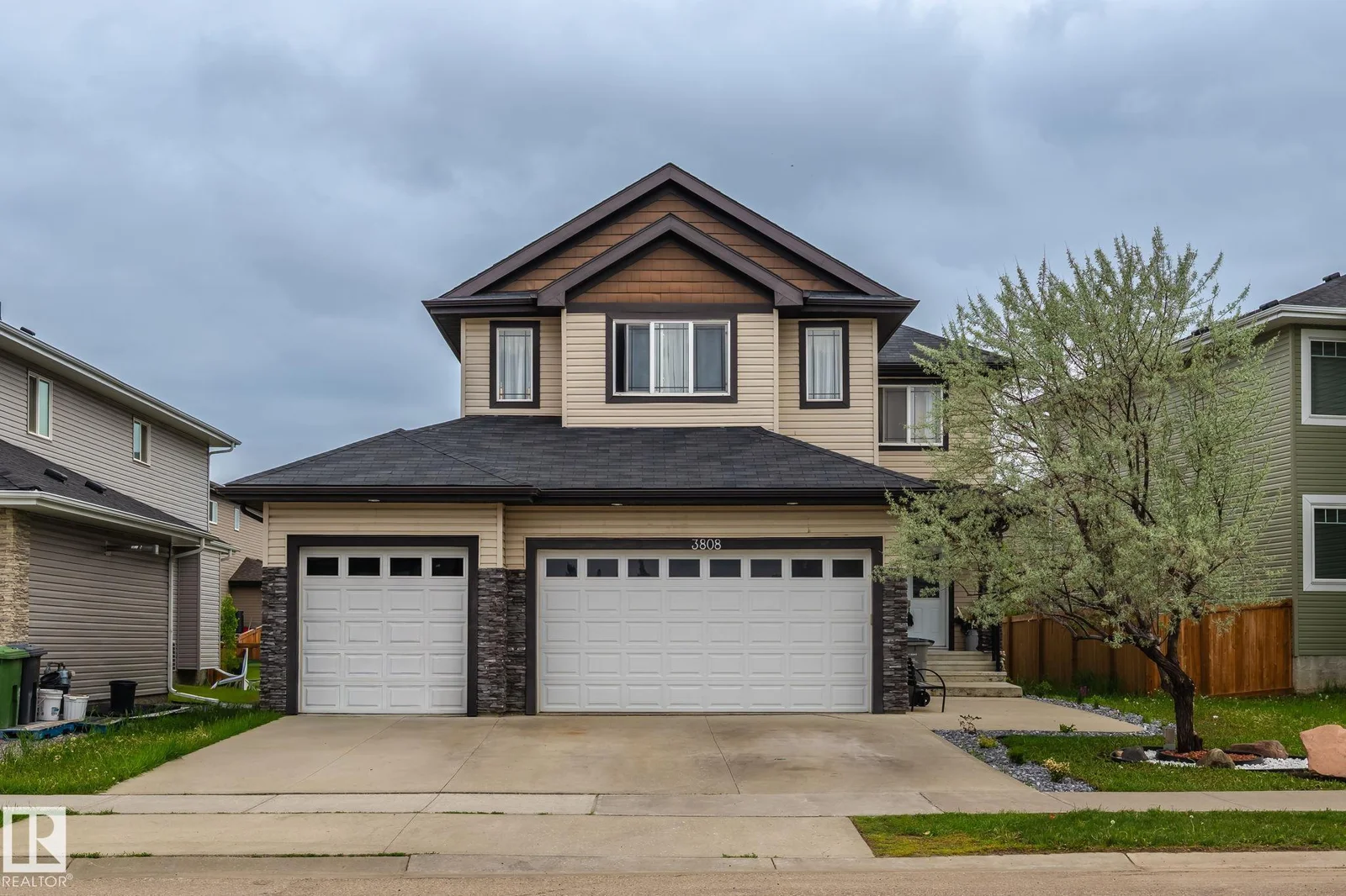 3808 TRIOMPHE BV, Beaumont - 8 bedroom Detached Single Family for sale