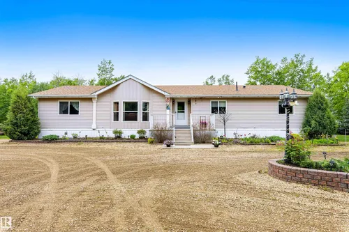 4901 48 AV, Busby - $374,900