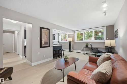 #1 10015 83 AV NW NW, Edmonton - $112,800