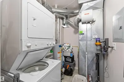 Interior photo 2 of #11 1179 SUMMERSIDE DR SW