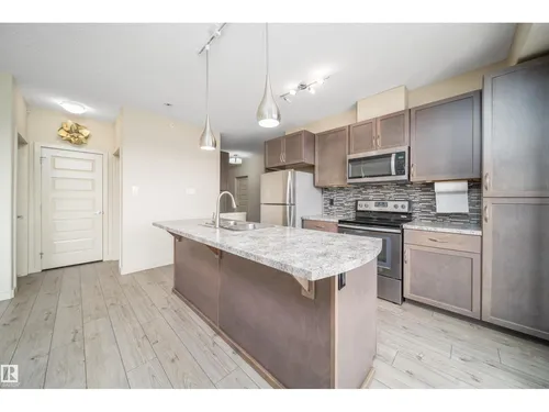 #421 4008 SAVARYN DR SW, Edmonton - $252,000