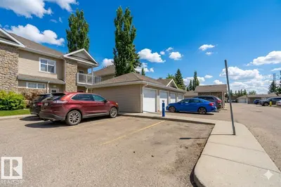 Interior photo 3 of #11 1179 SUMMERSIDE DR SW