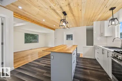 Interior photo 3 of 10415 98 AV