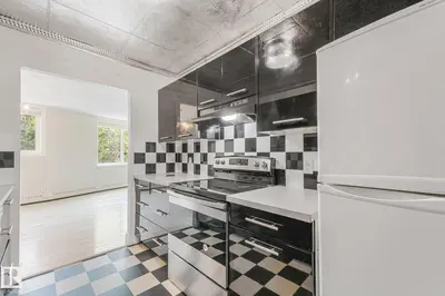 Interior photo 3 of #302 9916 113 ST NW