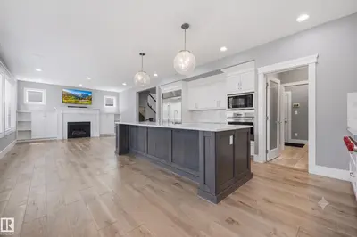 Interior photo 2 of 1305 HAINSTOCK WY SW