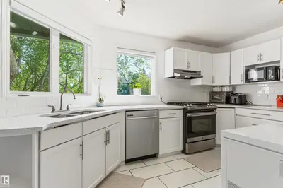 Interior photo 3 of 15817 102 AV NW